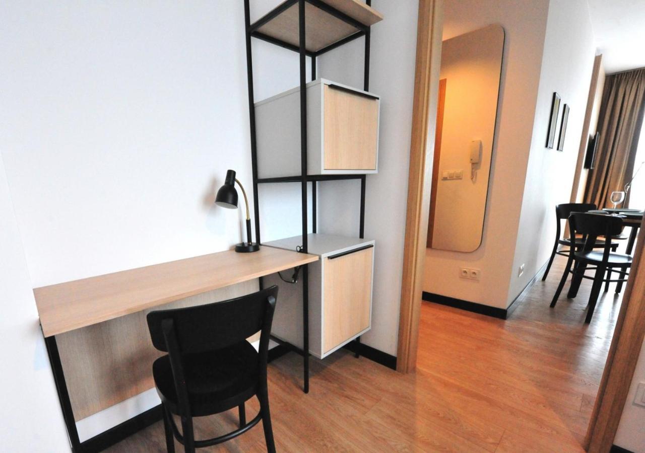 Bk Aparthotel Praga - National Stadium - Comfortable Apartment For 4 People Varsóvia Exterior foto